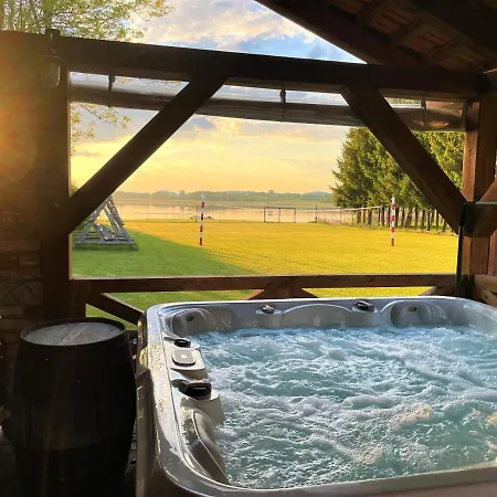 Σπίτι διακοπών Siedlisko Miluki - Nad Jeziorem Z Jacuzzi & Sauna *